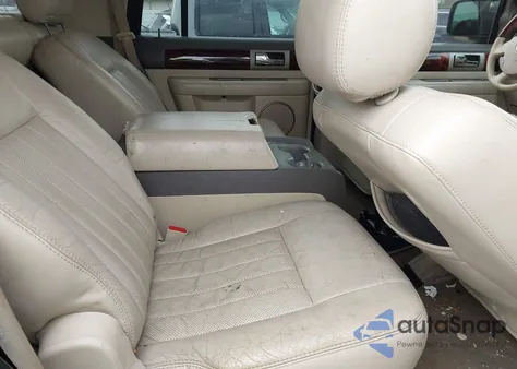 2004 Lincoln Navigator z USA, uszkodzony, nr VIN 5LMFU27R54LJ41786